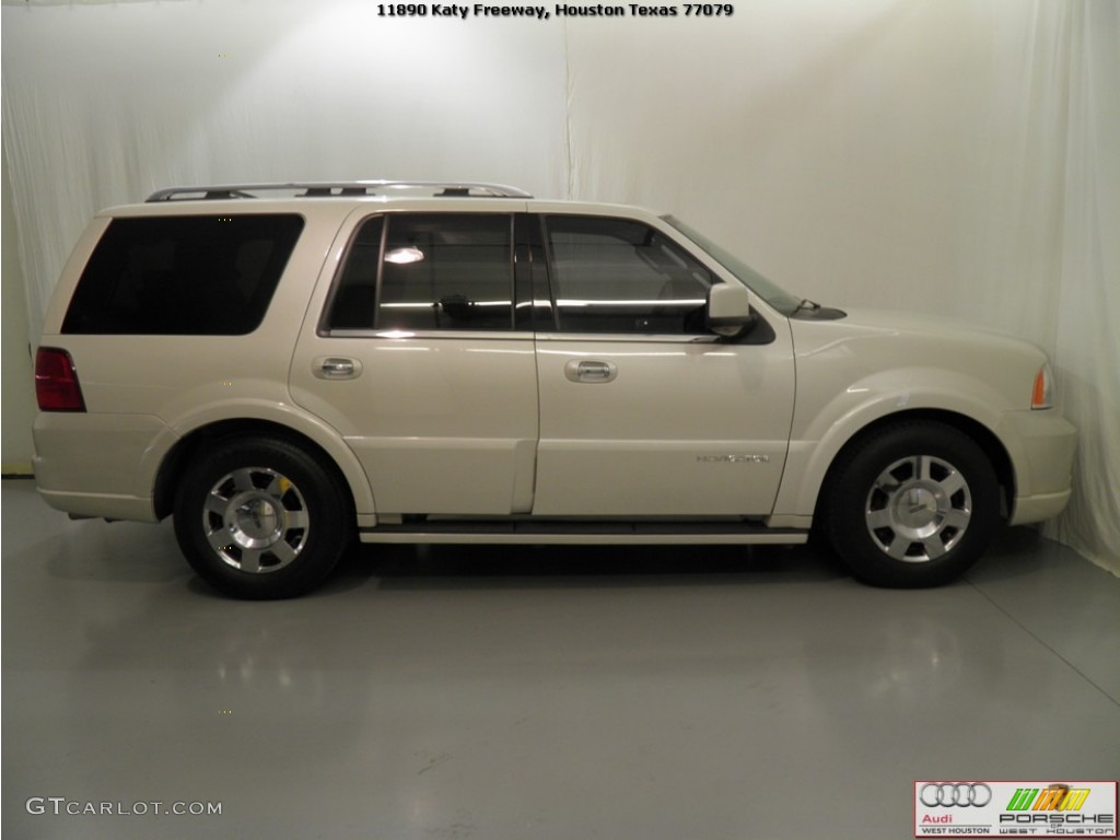 2006 Navigator Luxury - Cashmere Tri-Coat / Charcoal Black photo #6