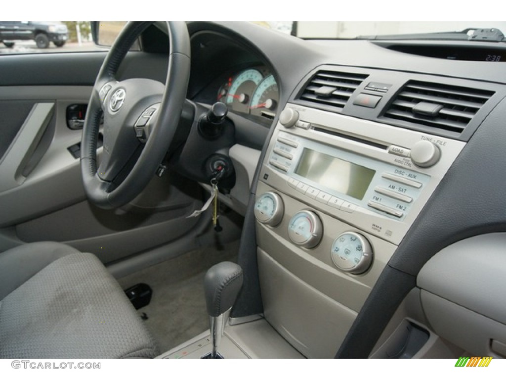 2009 Camry SE - Magnetic Gray Metallic / Ash photo #10