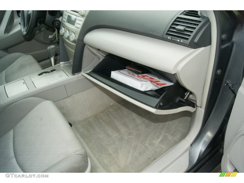2009 Camry SE - Magnetic Gray Metallic / Ash photo #11