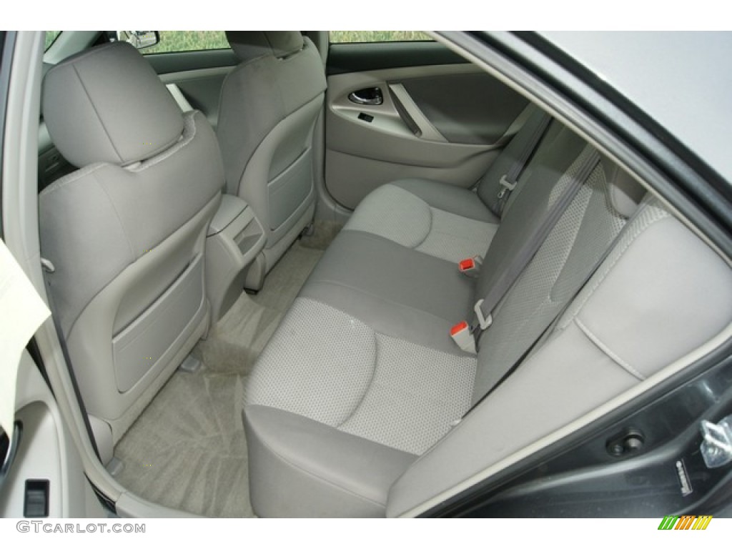 2009 Camry SE - Magnetic Gray Metallic / Ash photo #15