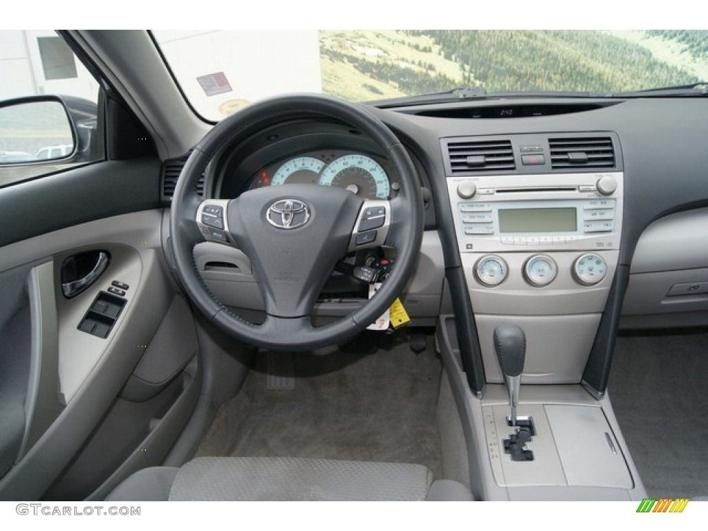 2009 Camry SE - Magnetic Gray Metallic / Ash photo #19