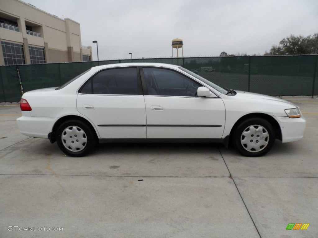 1998 Accord LX Sedan - Taffeta White / Ivory photo #2
