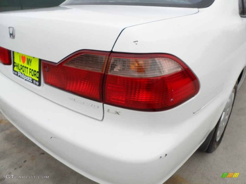 1998 Accord LX Sedan - Taffeta White / Ivory photo #19
