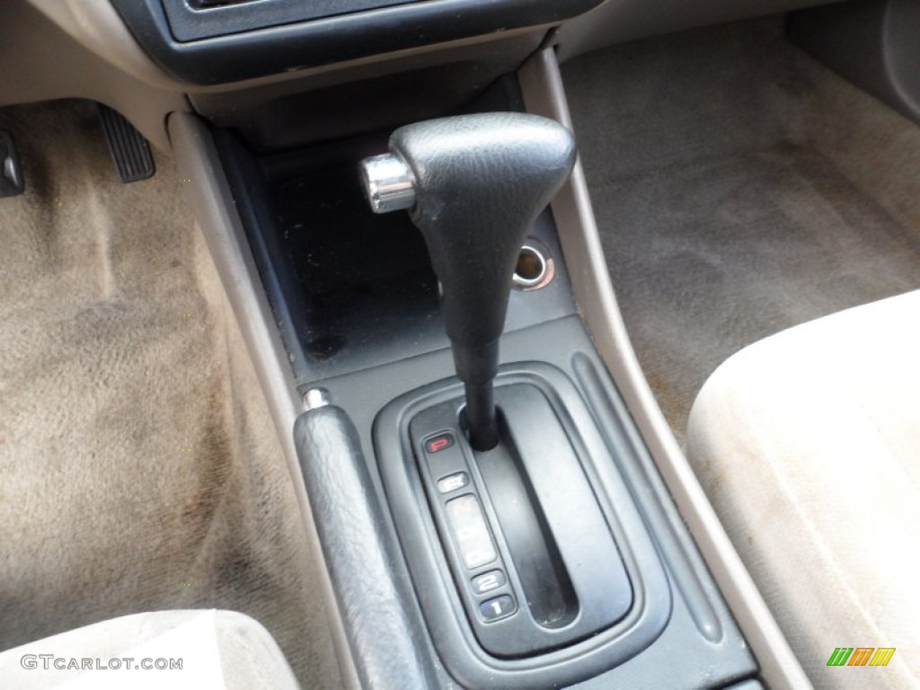 1998 Accord LX Sedan - Taffeta White / Ivory photo #37