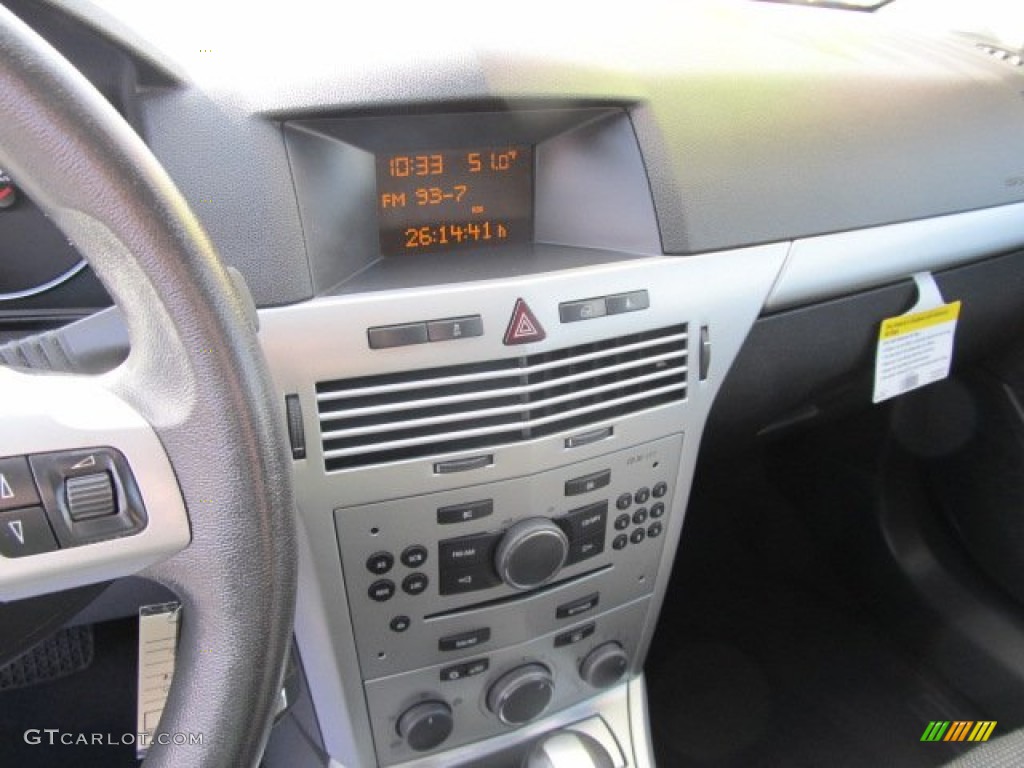 2008 Astra XR Sedan - Black Sapphire / Charcoal photo #17