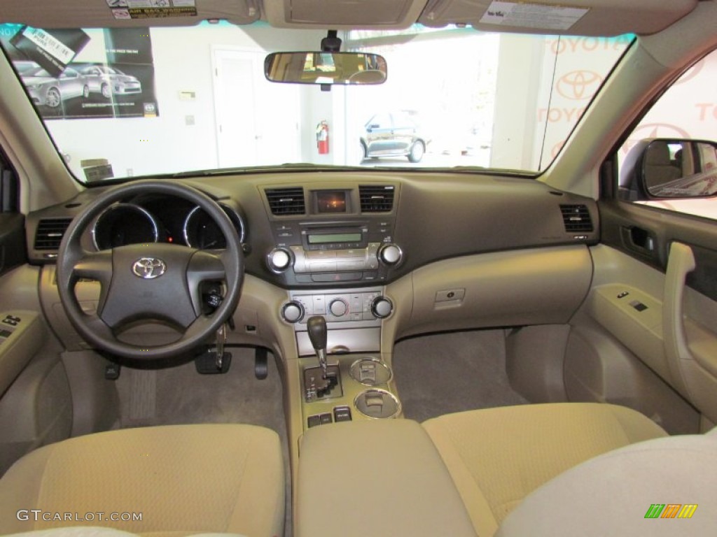 2010 Highlander  - Black / Sand Beige photo #12