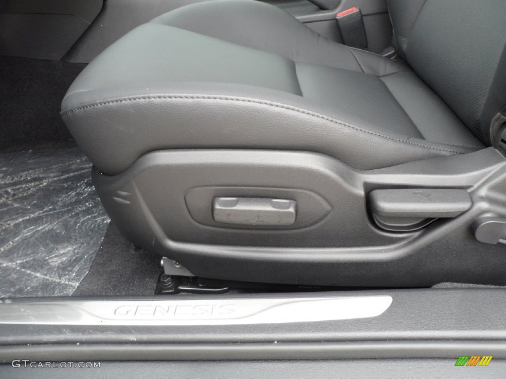 2012 Hyundai Genesis Coupe 3.8 Grand Touring Front Seat Photos