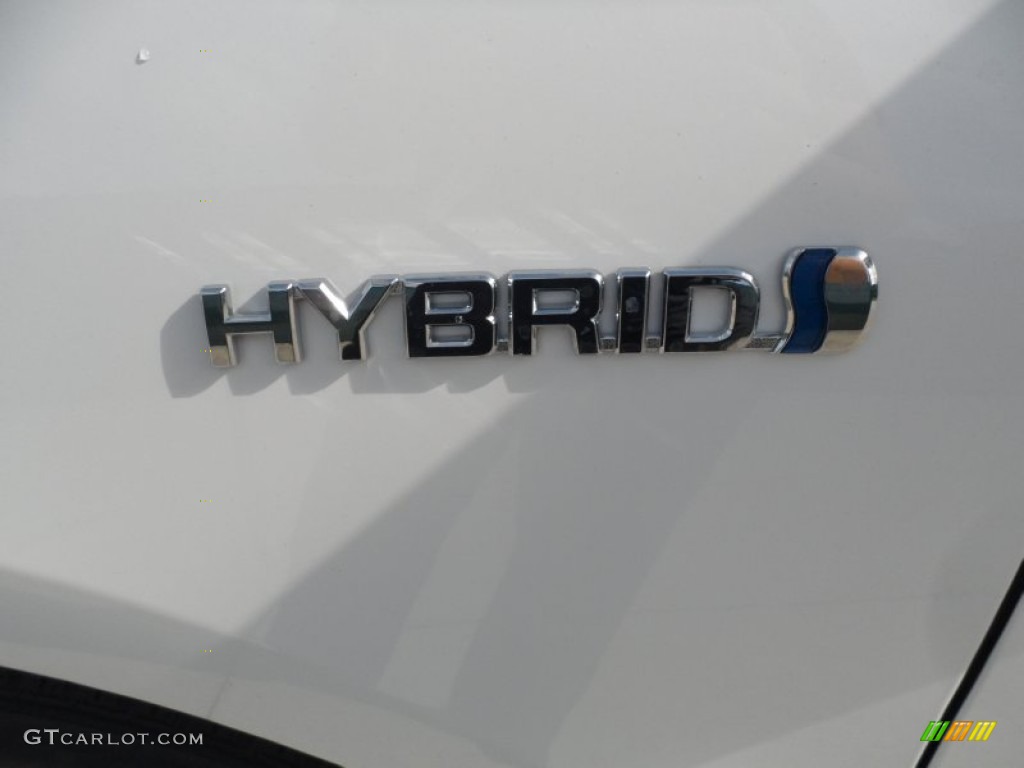 2012 Camry Hybrid XLE - Super White / Ash photo #12