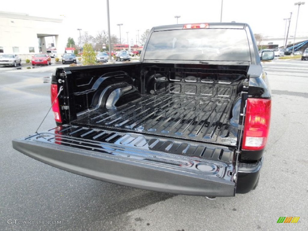 2012 Ram 1500 Express Crew Cab - Black / Dark Slate Gray/Medium Graystone photo #16