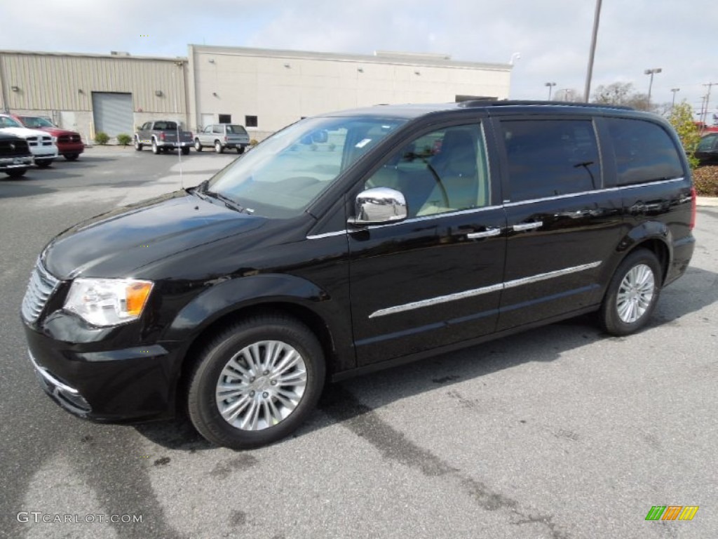 2012 Town & Country Touring - L - Brilliant Black Crystal Pearl / Dark Frost Beige/Medium Frost Beige photo #1