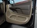 2012 Brilliant Black Crystal Pearl Chrysler Town & Country Touring - L  photo #25
