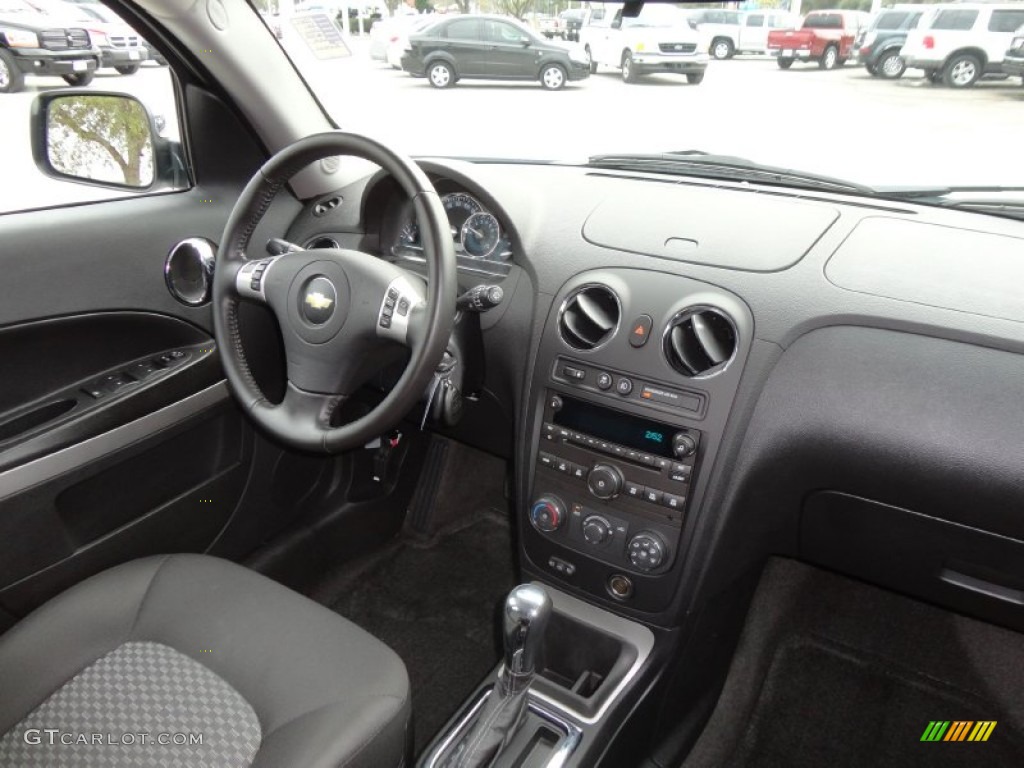 2011 HHR LT - Arctic Ice White / Gray photo #12