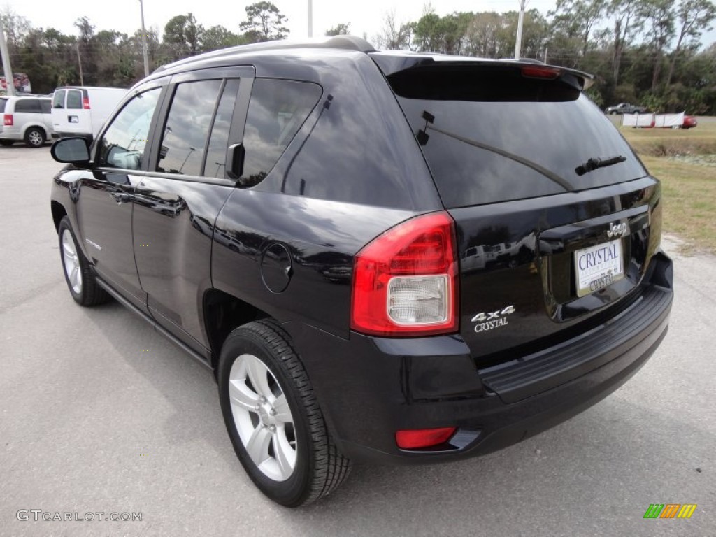 2011 Compass 2.4 Latitude 4x4 - Brilliant Black Crystal Pearl / Dark Slate Gray/Light Pebble Beige photo #3