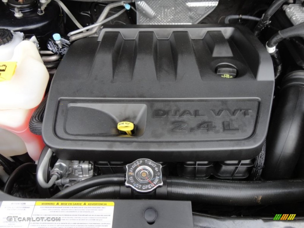 2011 Compass 2.4 Latitude 4x4 - Brilliant Black Crystal Pearl / Dark Slate Gray/Light Pebble Beige photo #20