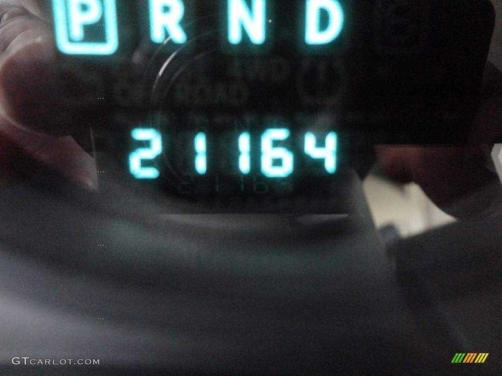 2011 Compass 2.4 Latitude 4x4 - Brilliant Black Crystal Pearl / Dark Slate Gray/Light Pebble Beige photo #22