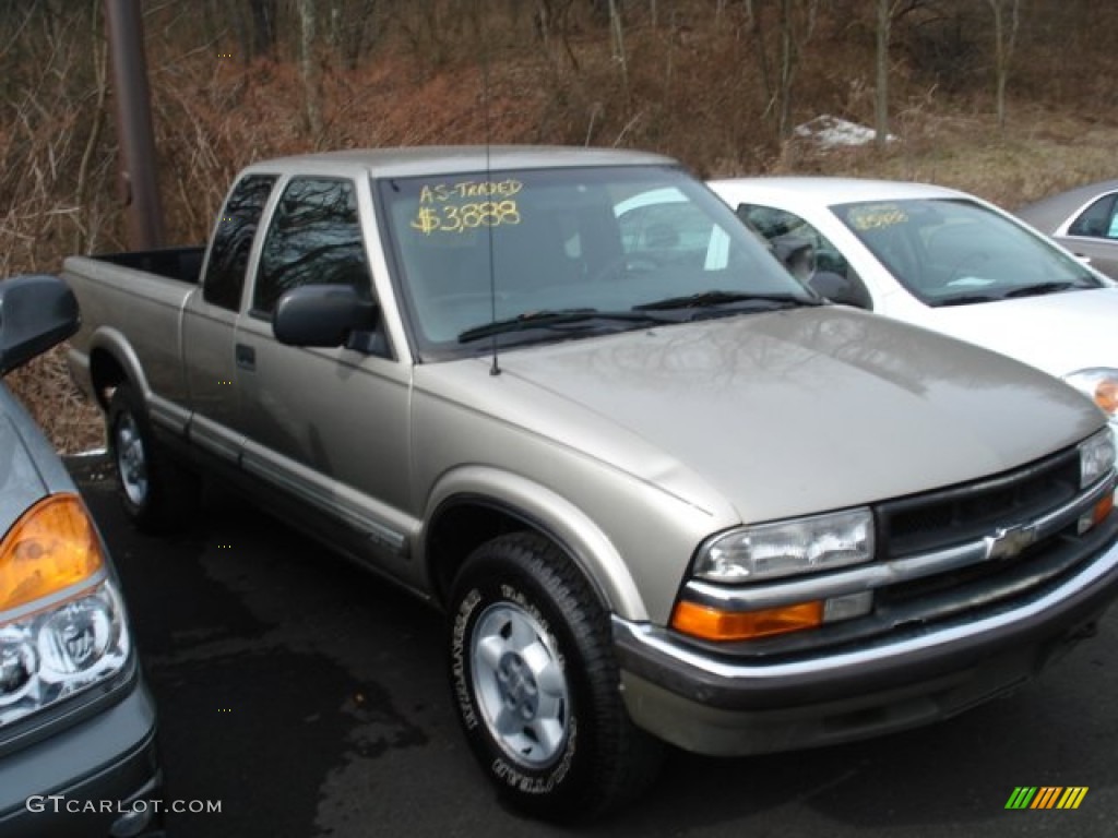 2000 S10 LS Extended Cab 4x4 - Light Pewter Metallic / Graphite photo #3