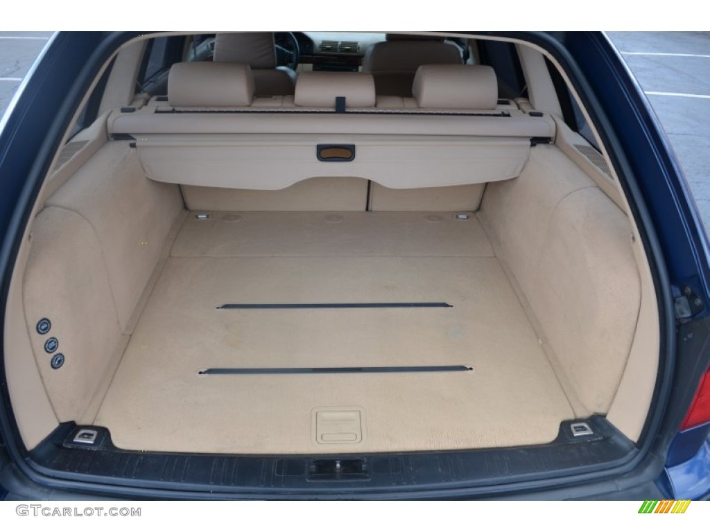 2000 BMW 5 Series 540i Wagon Trunk Photos