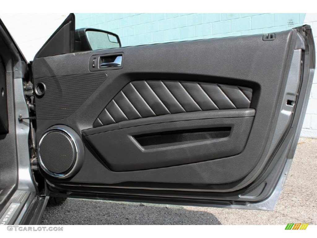2011 Ford Mustang V6 Mustang Club of America Edition Coupe Charcoal Black Door Panel Photo #61441898