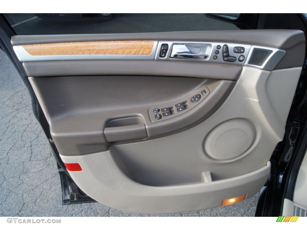 2006 Pacifica Limited AWD - Brilliant Black / Light Taupe photo #25