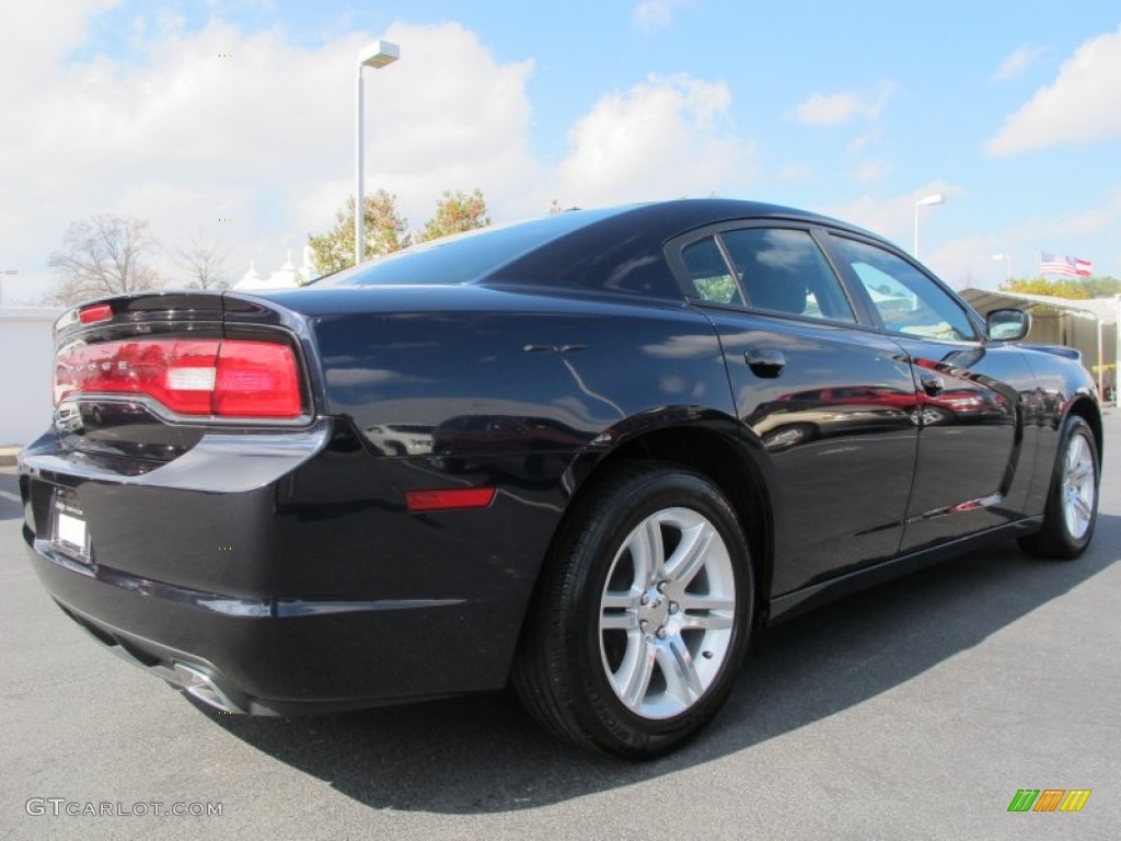 2011 Charger SE - Blackberry Pearl / Black photo #4