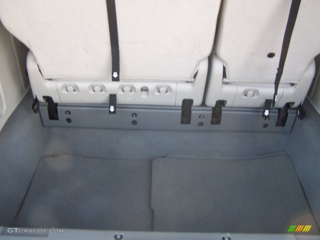 2008 Chrysler Town & Country Touring Trunk Photo #61445250