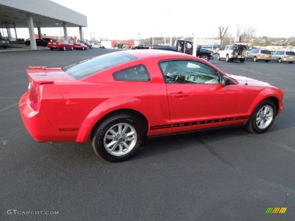 2007 Mustang V6 Premium Coupe - Torch Red / Dark Charcoal photo #5