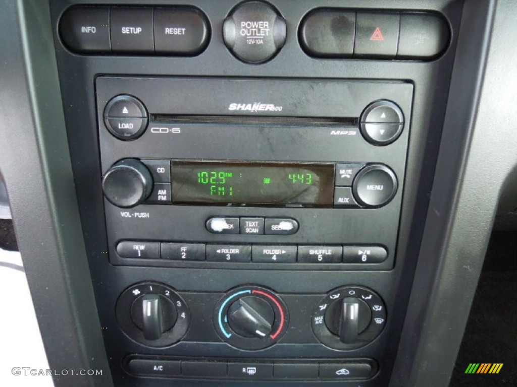2007 Ford Mustang V6 Premium Coupe Audio System Photo #61447785