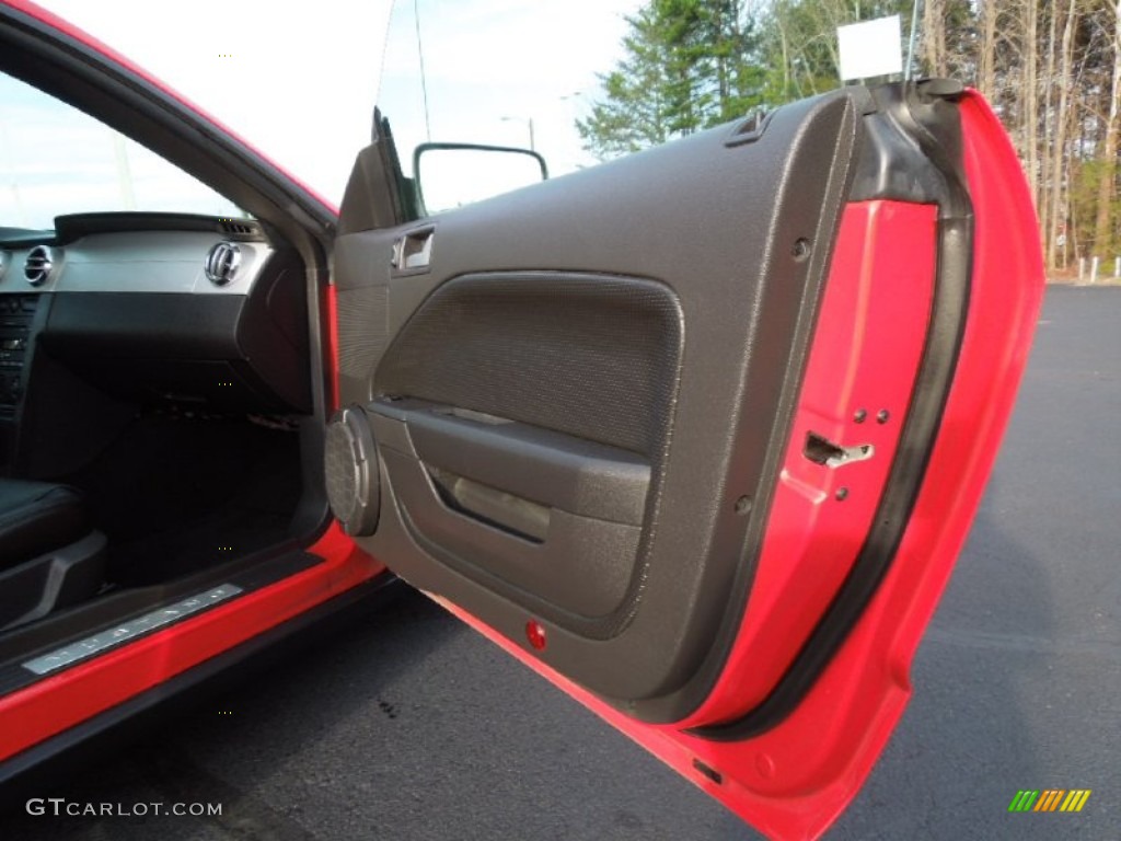 2007 Mustang V6 Premium Coupe - Torch Red / Dark Charcoal photo #18