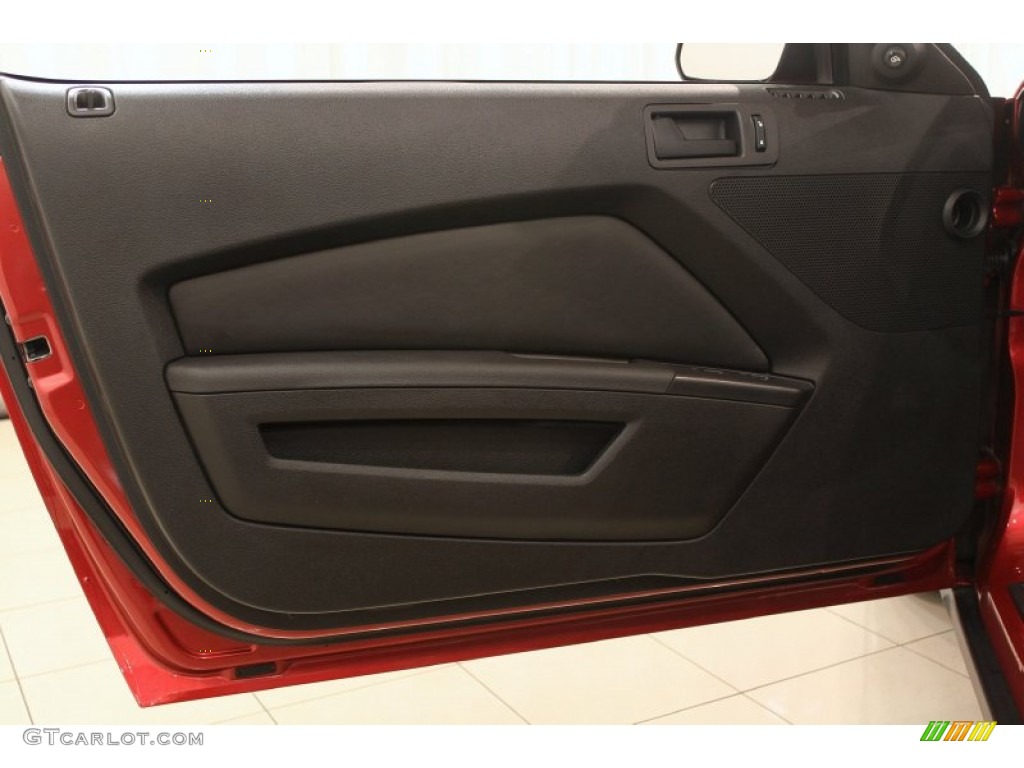 2010 Ford Mustang V6 Convertible Charcoal Black Door Panel Photo #61451094
