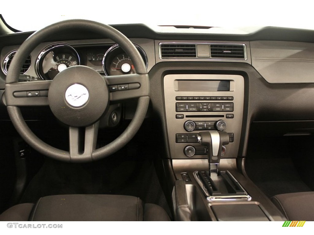 2010 Ford Mustang V6 Convertible Charcoal Black Dashboard Photo #61451154