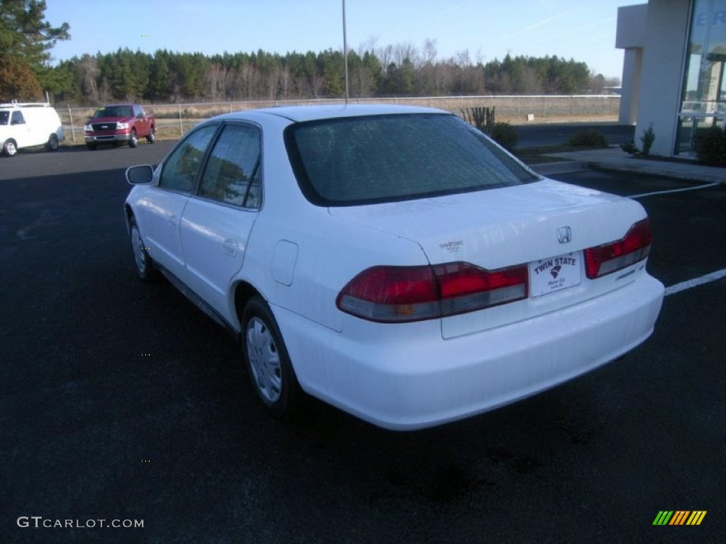 2001 Accord LX Sedan - Taffeta White / Quartz Gray photo #7