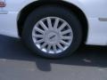 Vibrant White - Town Car Sedan Photo No. 9