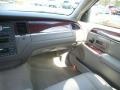 Vibrant White - Town Car Sedan Photo No. 16