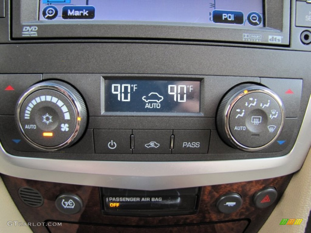 2009 Cadillac SRX V8 Controls Photos