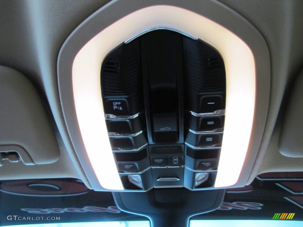 2011 Porsche Panamera 4S Controls Photo #61458963