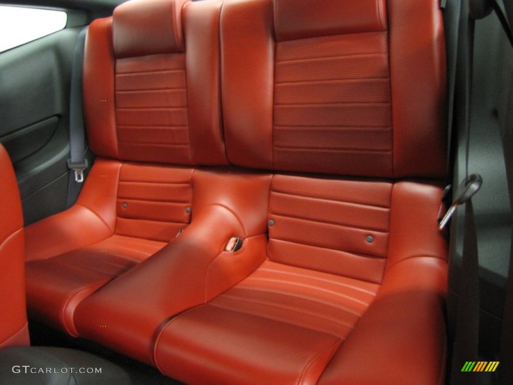 2006 Mustang GT Premium Coupe - Satin Silver Metallic / Red/Dark Charcoal photo #18