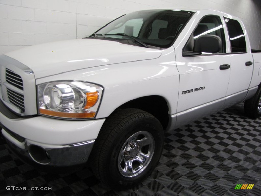 2006 Ram 1500 ST Quad Cab 4x4 - Bright White / Medium Slate Gray photo #2