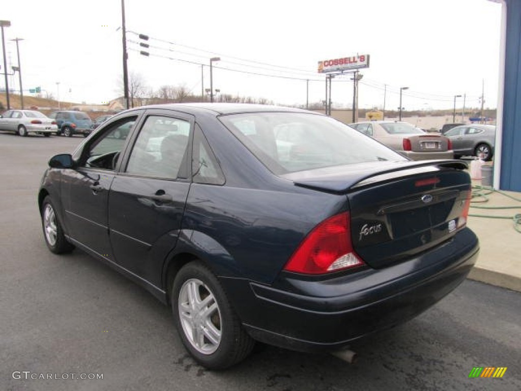 2001 Focus SE Sedan - Twilight Blue Metallic / Medium Graphite Grey photo #7