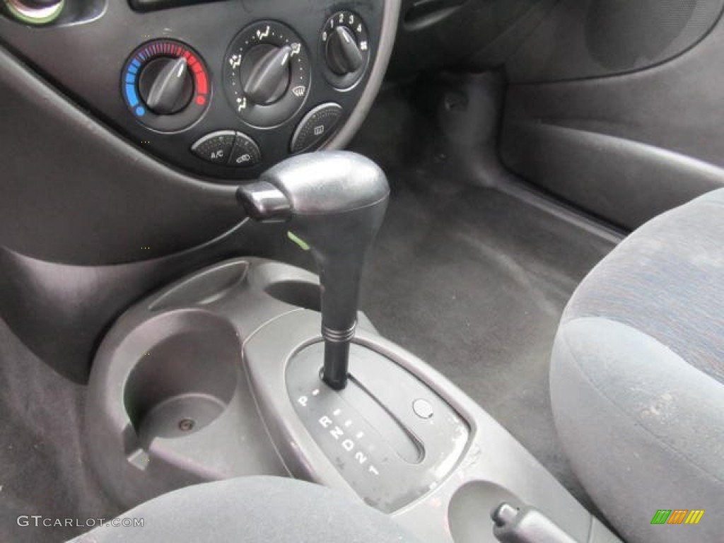 2001 Focus SE Sedan - Twilight Blue Metallic / Medium Graphite Grey photo #13