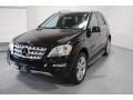 Black - ML 350 4Matic Photo No. 3