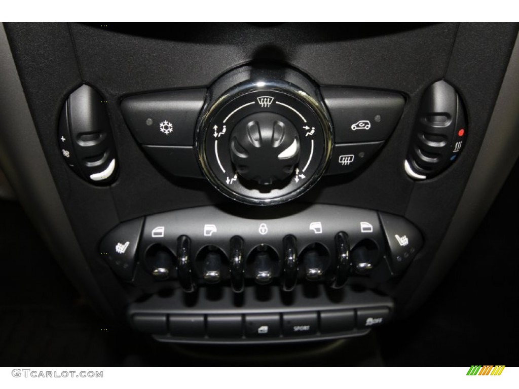2012 Mini Cooper Countryman Controls Photo #61462663