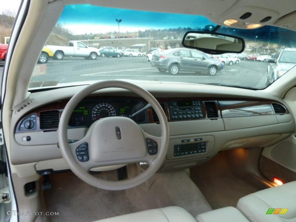 2000 Lincoln Town Car Signature Dashboard Photos