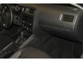 Black - Jetta SE Sedan Photo No. 19