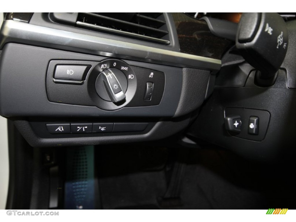 2012 BMW 6 Series 650i Convertible Controls Photo #61464528