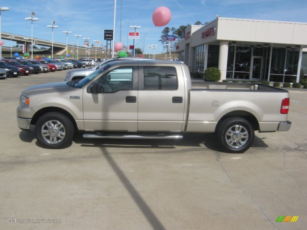 2007 F150 XLT SuperCrew - Pueblo Gold Metallic / Tan photo #2