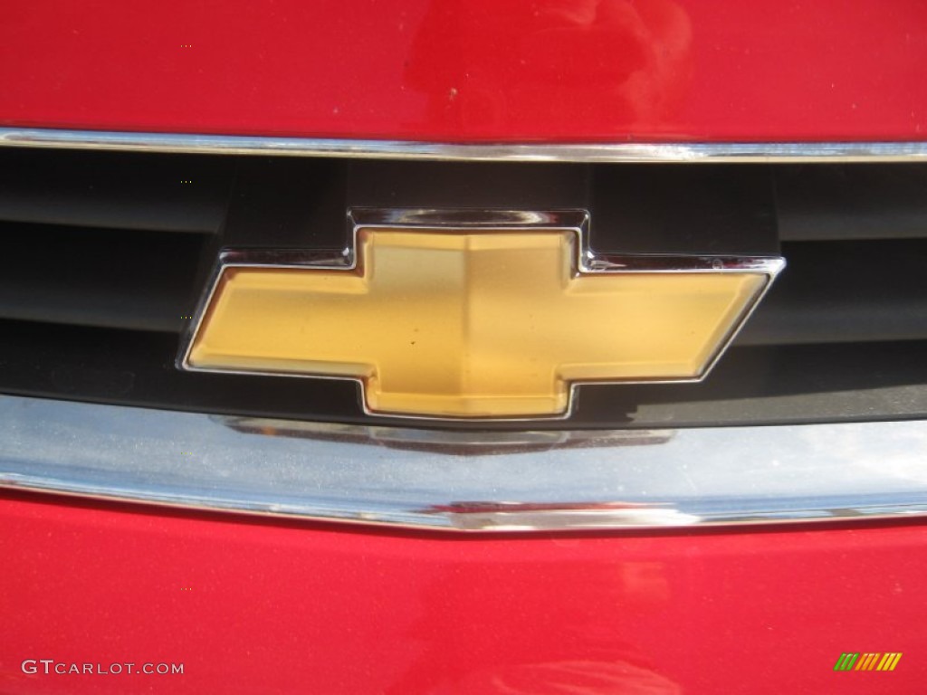 2011 Impala LT - Victory Red / Ebony photo #24