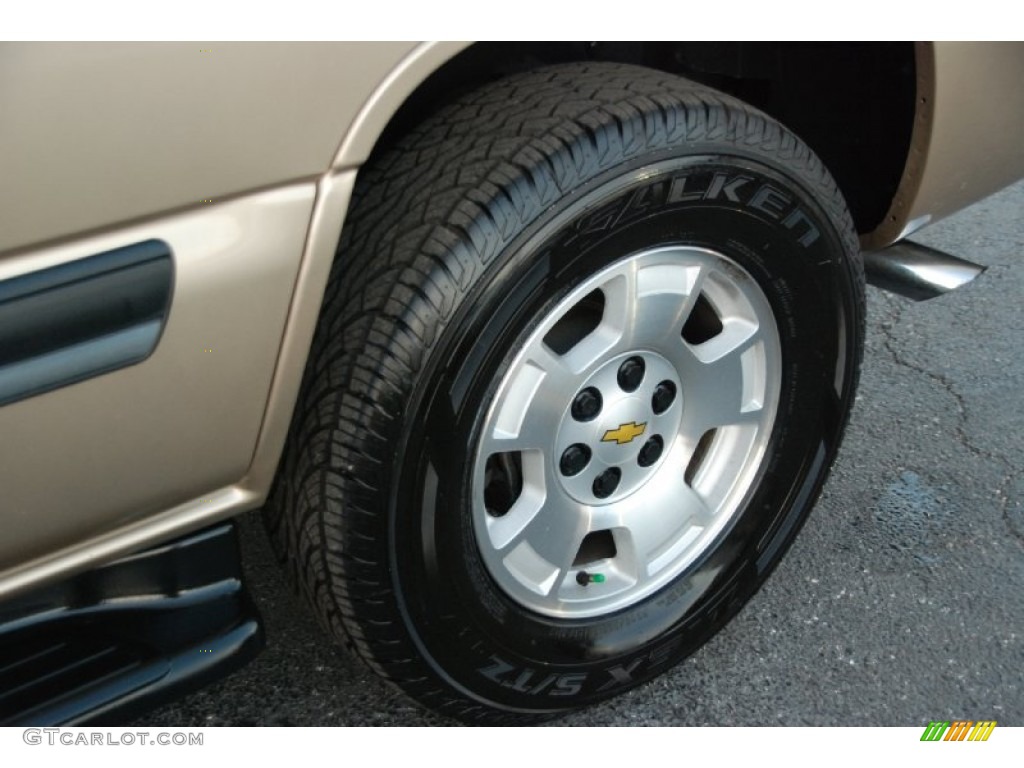 2005 Tahoe LS - Sandstone Metallic / Tan/Neutral photo #33