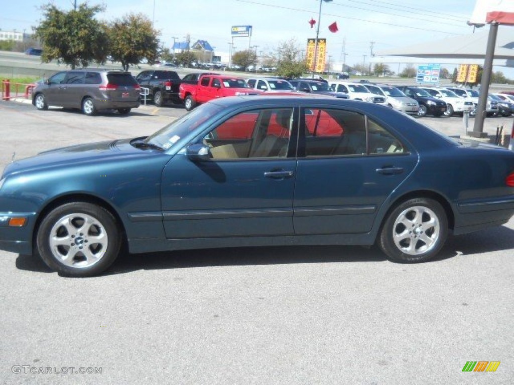 2002 E 320 Sedan - Everest Green Metallic / Java photo #4