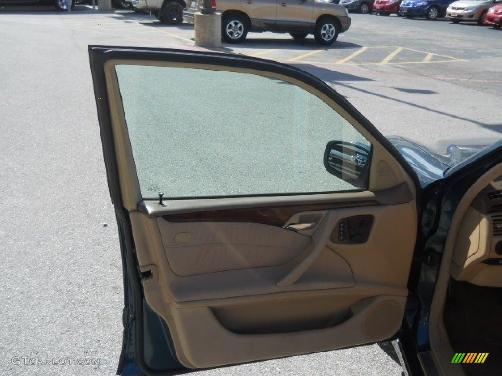 2002 E 320 Sedan - Everest Green Metallic / Java photo #9