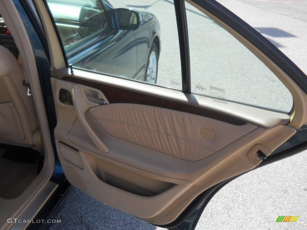 2002 E 320 Sedan - Everest Green Metallic / Java photo #16